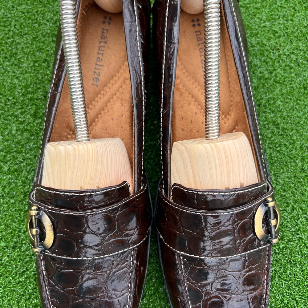 Naturalizer Brown Crocodile-Embossed Loafers with Gold Accent